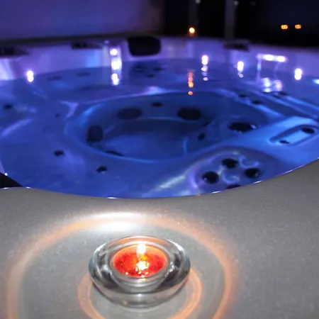 La Pause Roseeenne Bed & Breakfast 4*