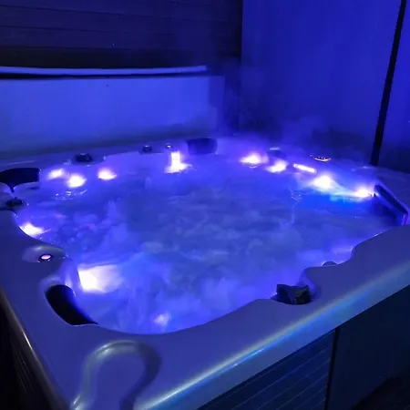 לינה וארוחת בוקר La Pause Roseeenne 4*