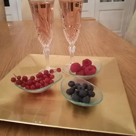 Bed & Breakfast La Pause Roseeenne 4*