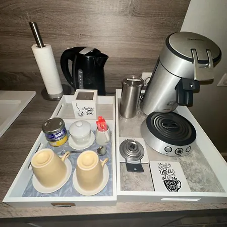 Bed & Breakfast La Pause Roseeenne 4*