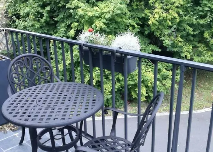 Couette-café La Pause Roséeenne 4*