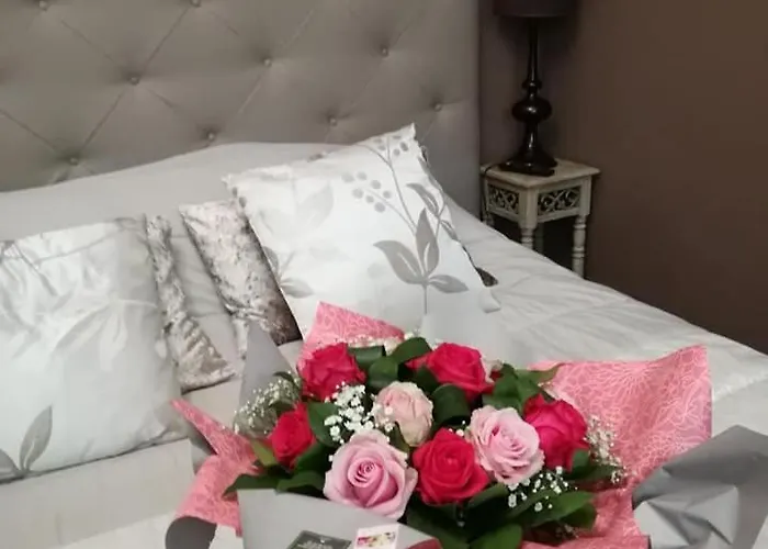 La Pause Roséeenne Couette-café Rousies