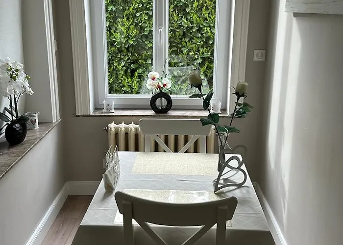 La Pause Roséeenne Couette-café 4*