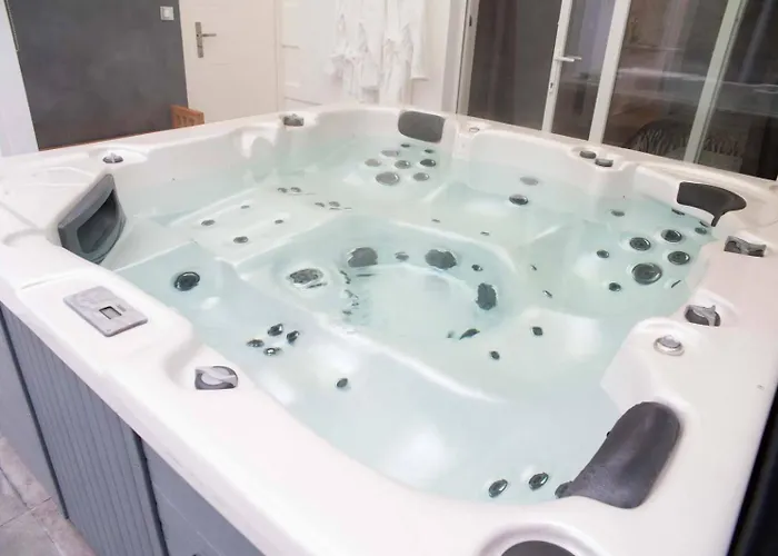 Couette-café La Pause Roséeenne 4*