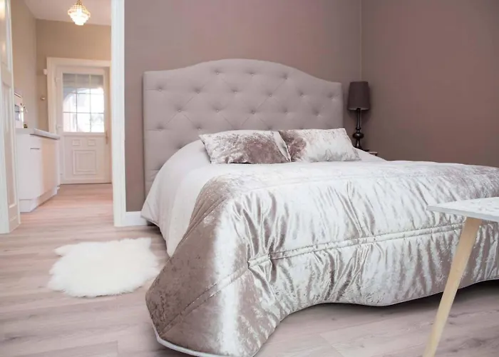 Couette-café La Pause Roséeenne Rousies